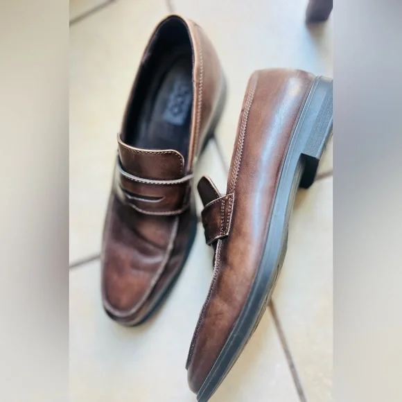 Ecco men’s shoes size 13 brown color great condition